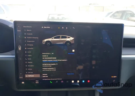 2024 Tesla Model X Long Range z USA, uszkodzony, nr VIN 7SAXCBE59RF436689